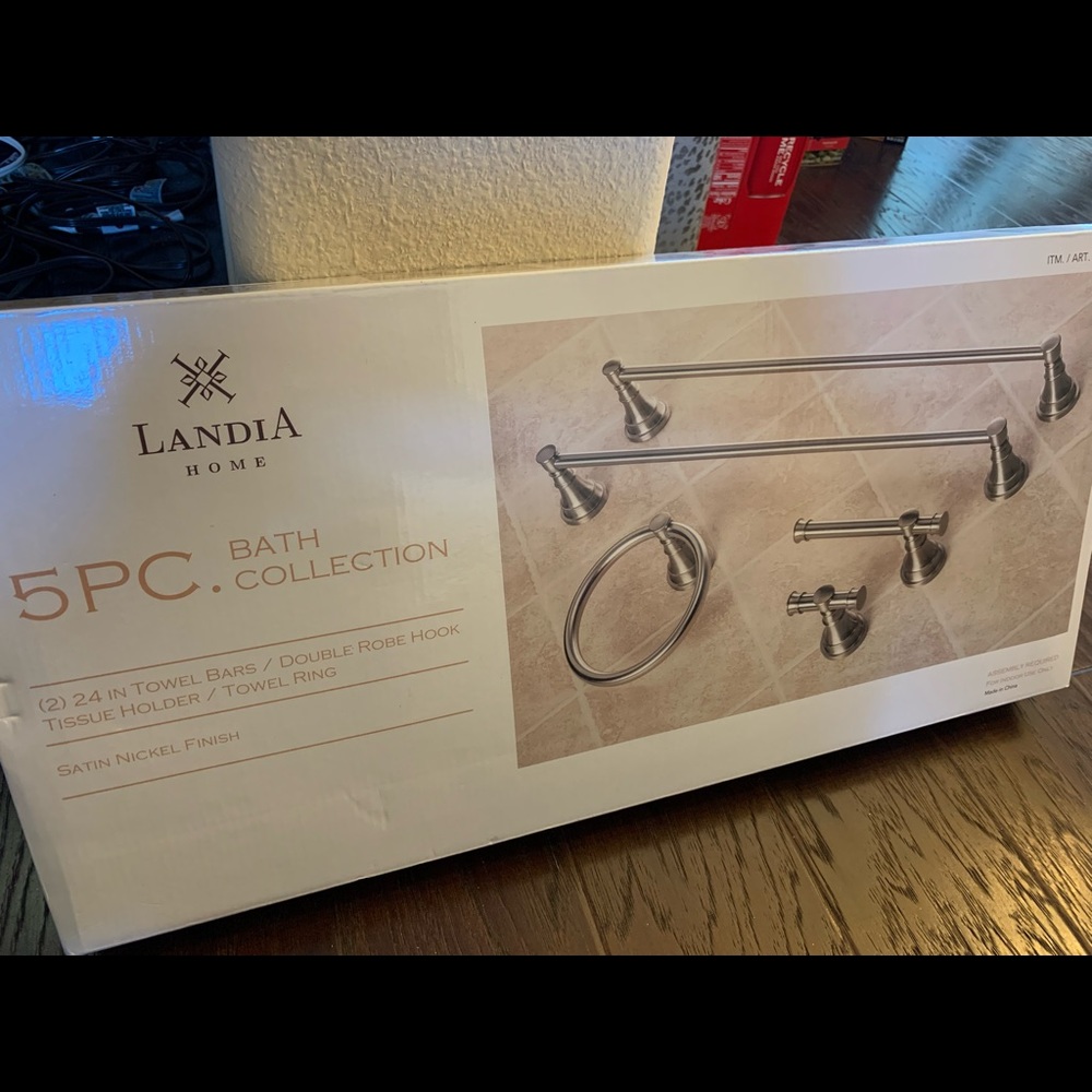 Landia Home 5pc Bath Collection